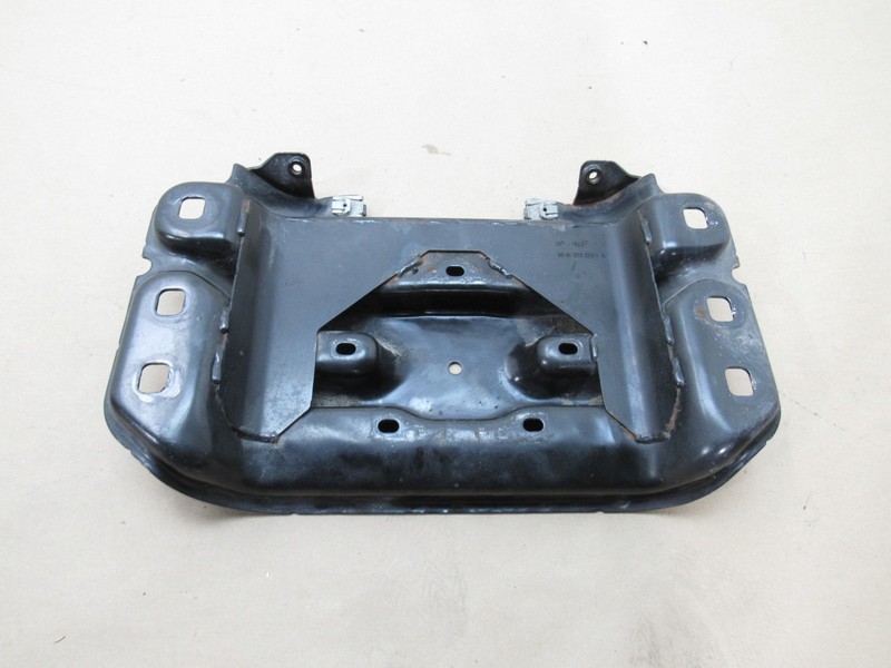 Mercedes S560 2020 W222 AWD 4.0L Transmission Mount Bracket Support 18 - 20 >
