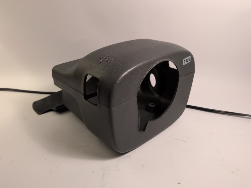 2003 Chevrolet Tracker OEM Steering Column Surround Bezel Trim 99 01 02 03 04