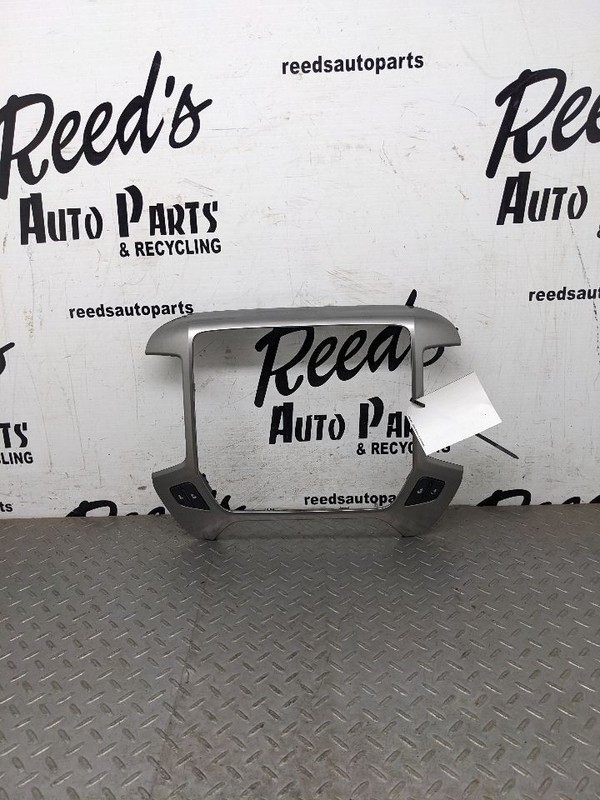 2014-2018SILVERADO SIERRA DASH RADIO BEZEL HEATED & COOLED 1164953