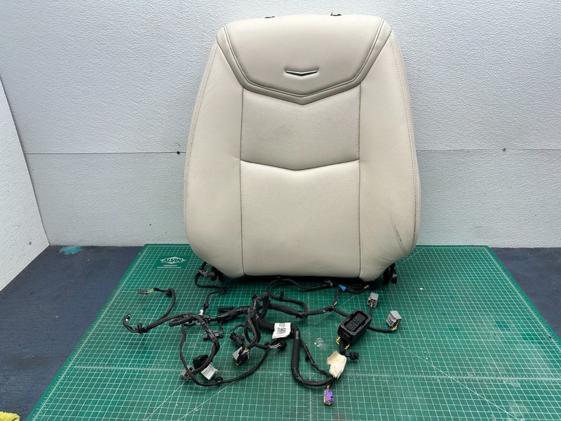 17-19 Cadillac XT5 FRONT LEFT TOP UPPER SEAT CUSHION Beige OEM