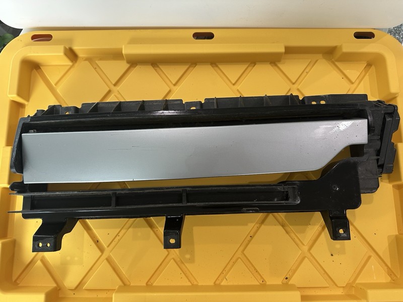 2022-2024 HYUNDAI IONIQ 5 Front Bumper Right Active Shutter 86990GI000 OEM