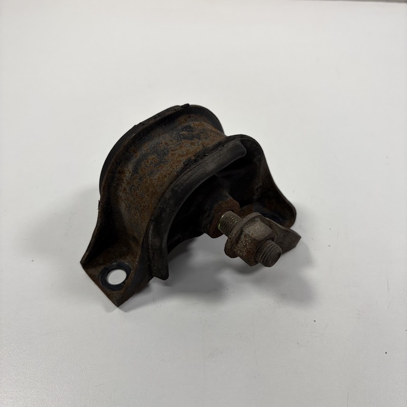 97-01 Honda CR-V 4WD Rear Differential Insulator 50721-SH9-901 OEM