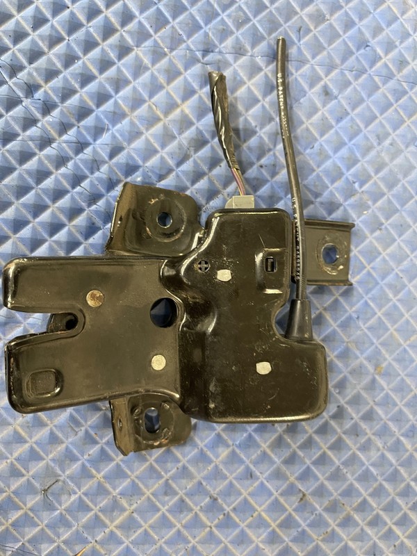 1994-1998 Ford Mustang GT Decklid Latch Assembly Oem Tested