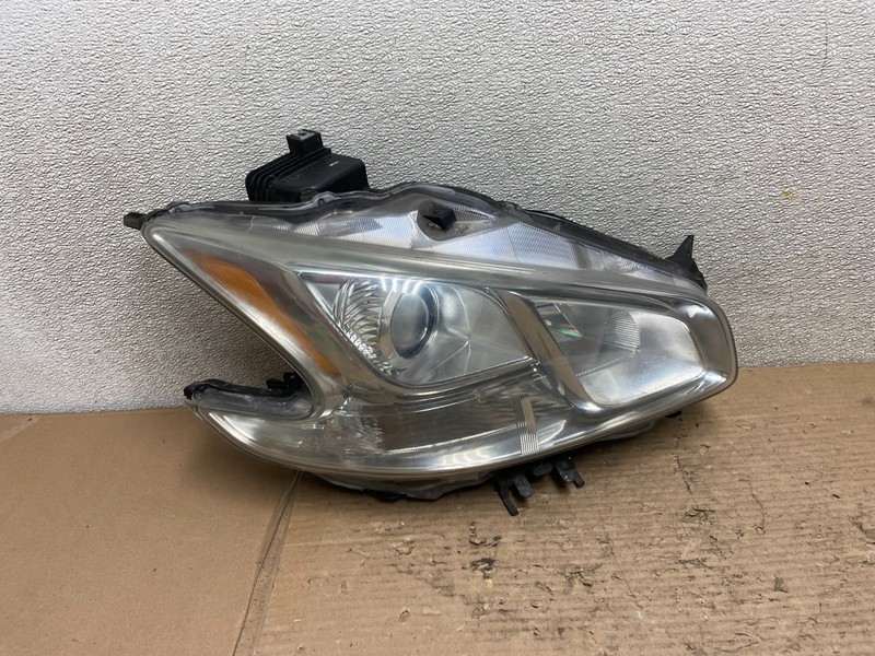 Halogen 2009-2014 Nissan Maxima Right Passenger Headlight AA9627 DW