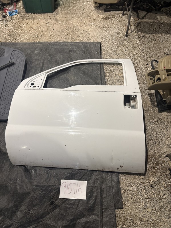 99-07 Ford F250 Front LH Driver Door Shell Extended Cab ( Local Pickup Only!)