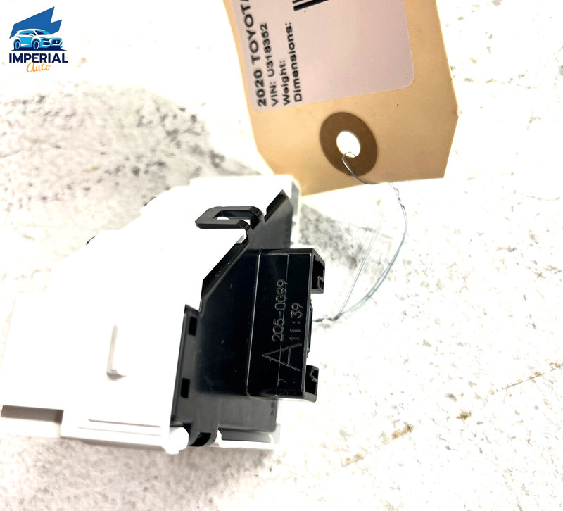 DASHBOARD PASSENGER STATUS INDICATOR OEM Toyota Camry XSE XLE 2018-2020 1PCS