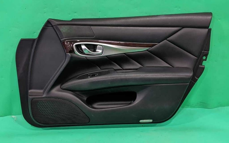 11-13 M37 M56 PASSENGER RIGHT FRONT INTERIOR DOOR PANEL OEM 3802-103