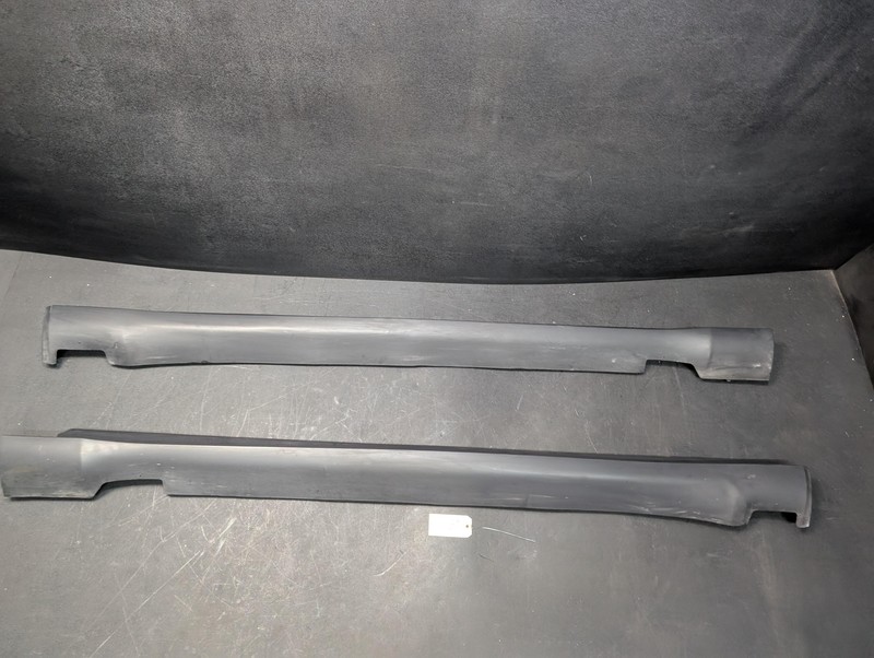 2PC Right & Left Rocker Molding Set 2017 Jeep Cherokee 1YW37RXFAH 2014 - 2022 X