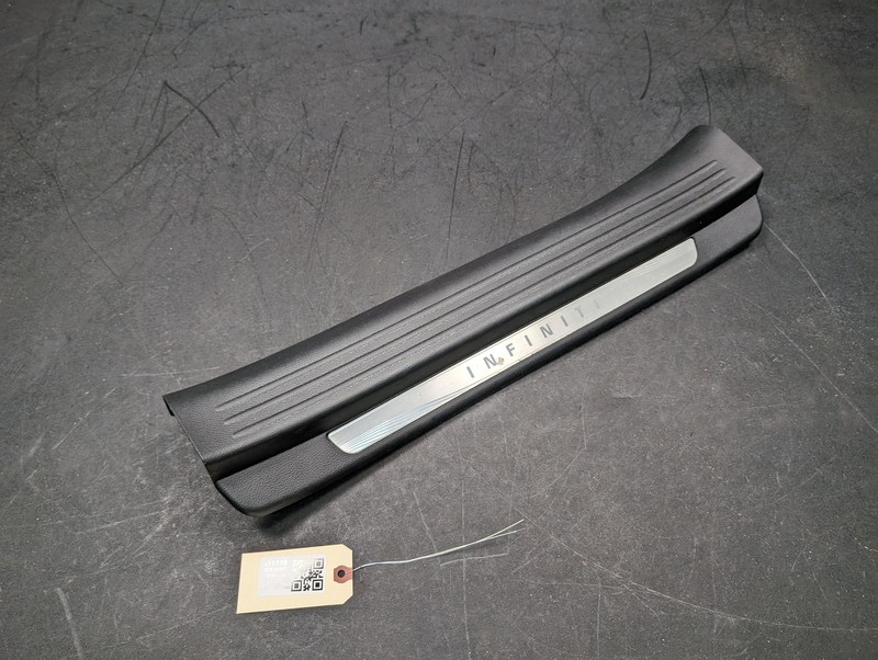 Front Right Door Sill Scuff Plate 2019 Infiniti QX50 769B4-5NA0A 2020 2021 -2024