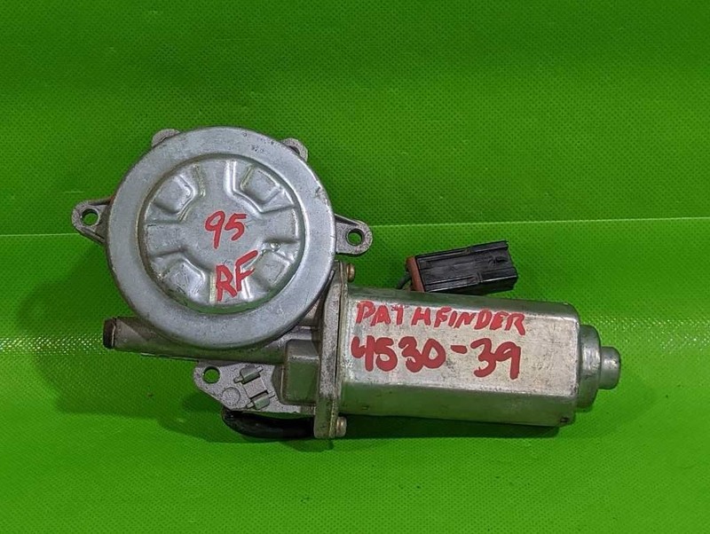 95 PATHFINDER THRU 2/95 PASSENGER RIGHT FRONT WINDOW MOTOR OEM 4530-39