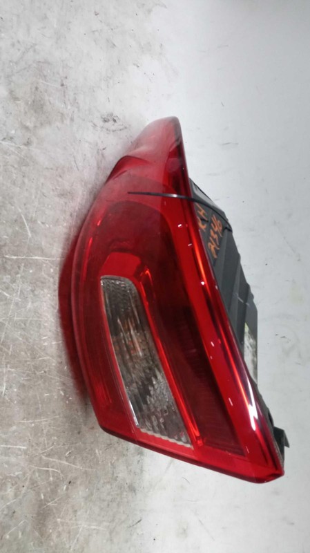 2017 Hyundai Sonata Right Tail Light Assembly Red OEM 437352 95000 Miles