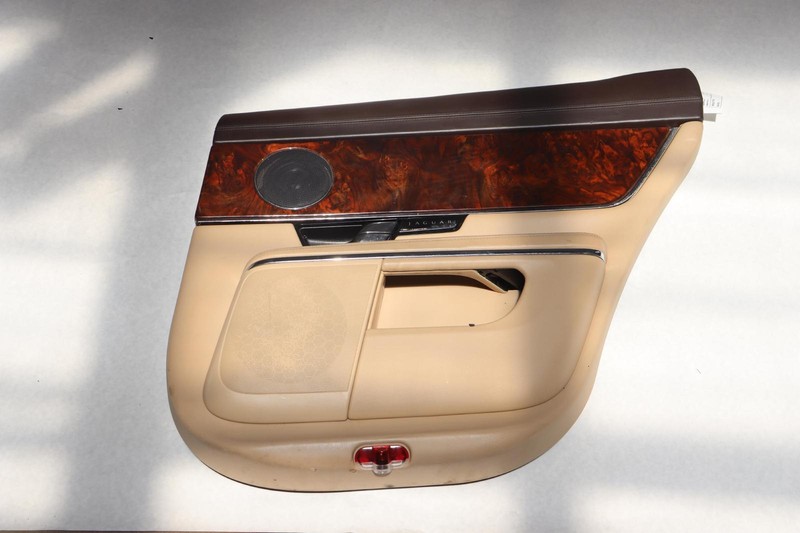 2010-2019 JAGUAR XJ REAR RIGHT SIDE DOOR PANEL TRIM COVER OEM