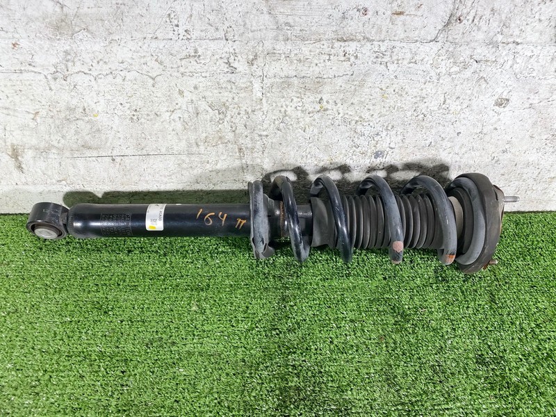 14-23 INFINITI Q50 FRONT LEFT / RIGHT SHOCK STRUT ABSORBER & COIL SPRING OEM