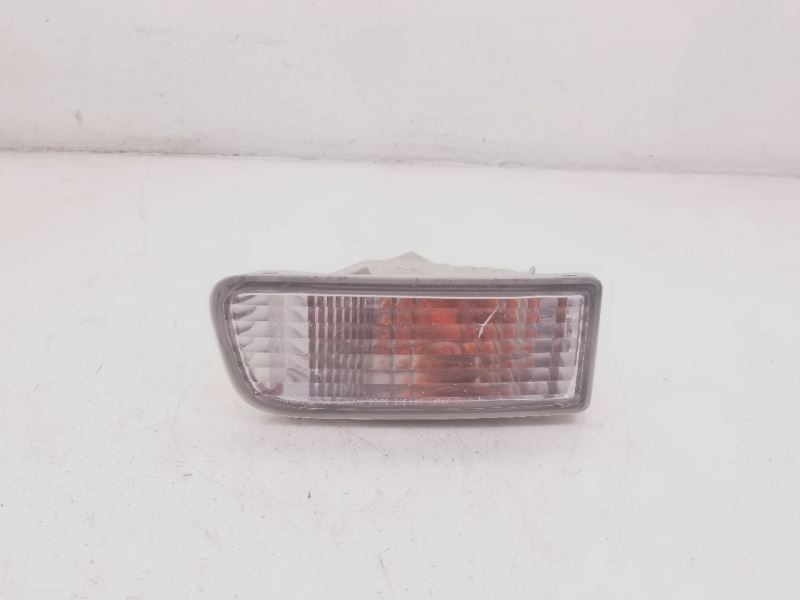 99 00 01 02 TOYOTA 4 RUNNER Driver Corner/Park Lamp-turn Signal 81520-35250
