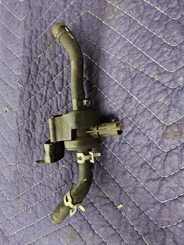 BOSCH 9270930001 Vapor Canister Purge Valve / Solenoid
