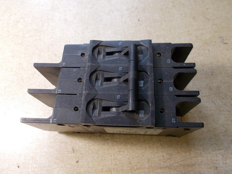 Air Pax 219-3-2600-427 3-Pole 15A 15-Amp Circuit Breaker *FREE SHIPPING*