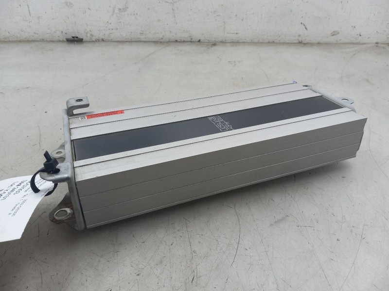 01-05 LEXUS GS300 3.0L STEREO/AUDIO AMPLIFIER UNIT