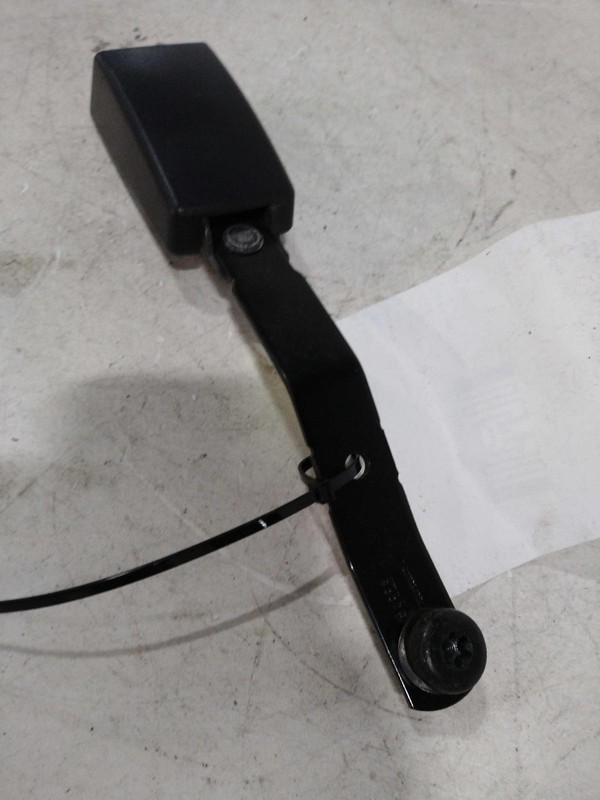 2009 Dodge Journey OEM Gray Seat Belt Buckle 4DR 160k Miles - Used
