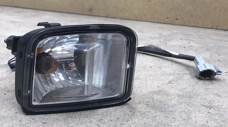 2015-2019 Subaru WRX STI Right Fog Light RH Passenger Side