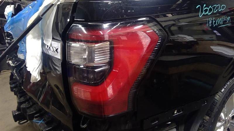 Passenger Tail Light LED Silver Inner Bulb Trim Fits 18-21 EXPEDITION 1799148