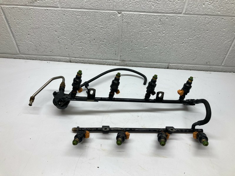 H3Volvo Penta Ford V8 5.0FI Fuel Pipe Rail 3854141 Regulator MPI Intake Injector