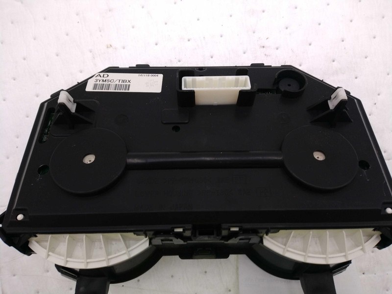 2015 Nissan JUKE Speedometer Gauge OEM White 95K Miles - NJ25-23443-593309