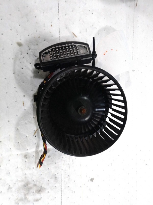 BMW X2 2018-2022 HVAC Blower Motor OEM 64119297752 Used 84K Miles Black