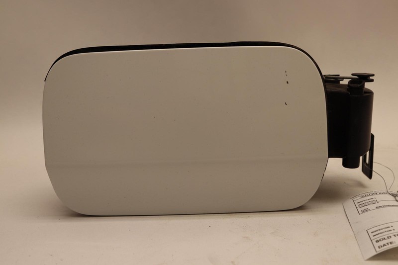 2017-2018 BMW 330I GAS FUEL TANK FILLER DOOR LID COVER WHITE W/ POCKET OEM