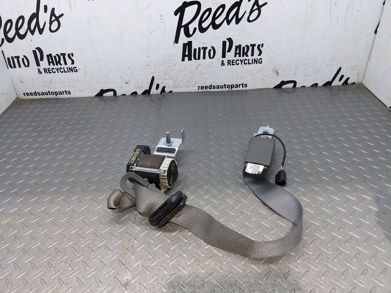 Seat Belt Front Bench 40/20/40 Passenger Fits 04-08 FORD F150 PICKUP 1172449