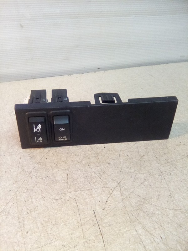 International Navistar 3765152 Switch Panel