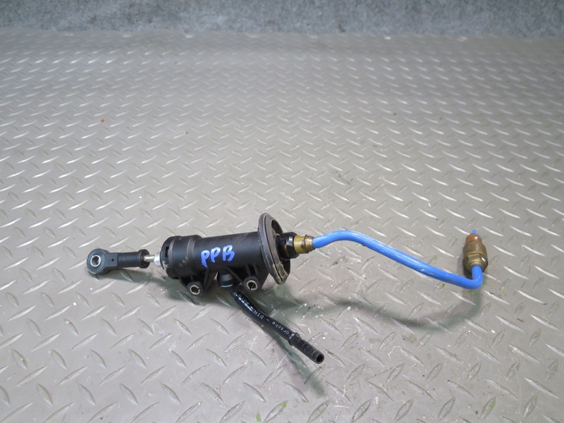 1997-2004 PORSCHE BOXSTER 986 MANUAL TRANSMISSION CLUTCH MASTER CYLINDER W/ PIPE