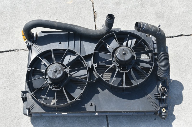 1997-2004 CORVETTE C5 RADIATOR AND DUAL COOLING FANS LS1