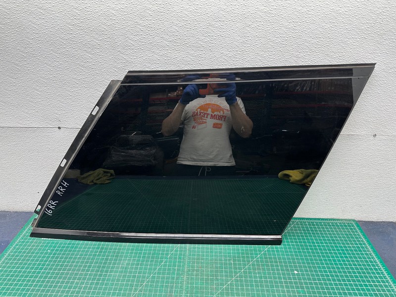 13-22 Range Rover L405 REAR RIGHT PASSENGER SIDE QUARTER WINDOW GLASS OEM