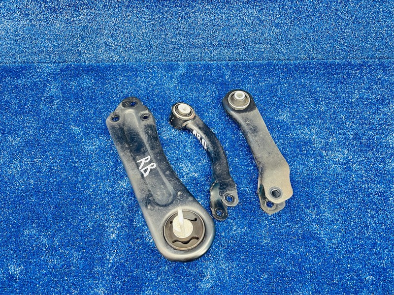 2015-2017 Chrysler 200 Rear Suspension Control Arm Set OEM 510ABUFR 68252643AB