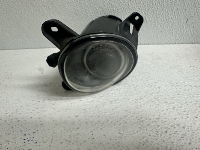 2002-2005 VW Passat Left Front Driver Foglamp Foglight Fog Lamp Light Oem
