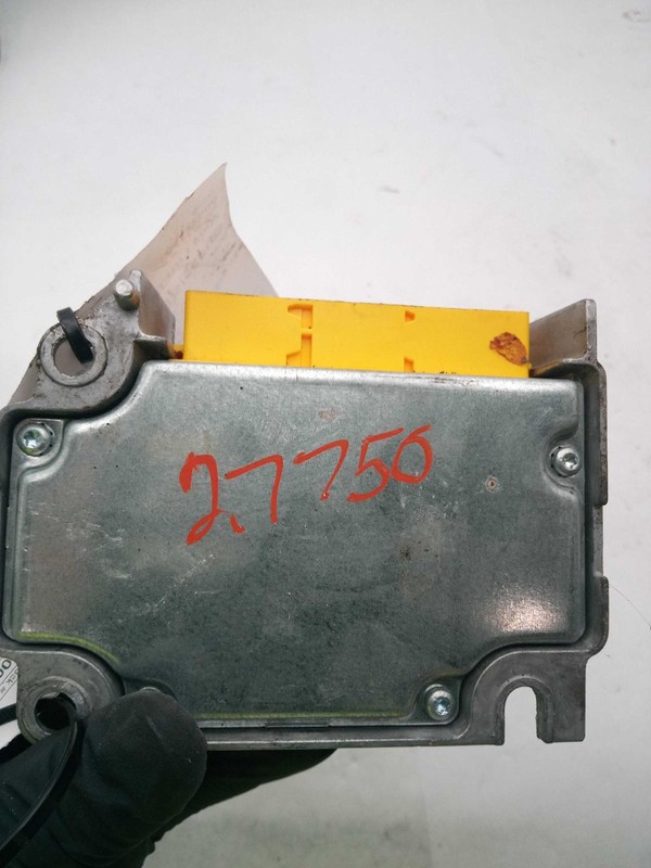 Used Air Bag Module fits: 2004 Jeep Liberty Air Bag below center console w/roof