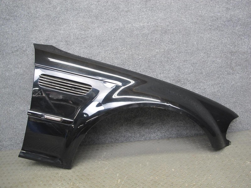 2001-2006 BMW E46 M3 CONVERTIBLE FRONT RIGHT FENDER SHELL COVER PANEL