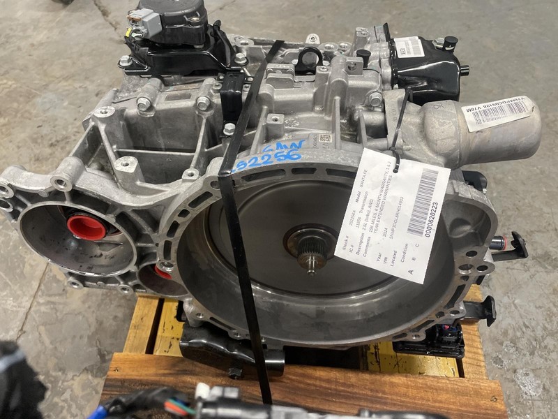 24-'25 HYUNDAI SANTA FE Auto Transmission 2.5L turbo AWD 15k miles 6 Month Wnty