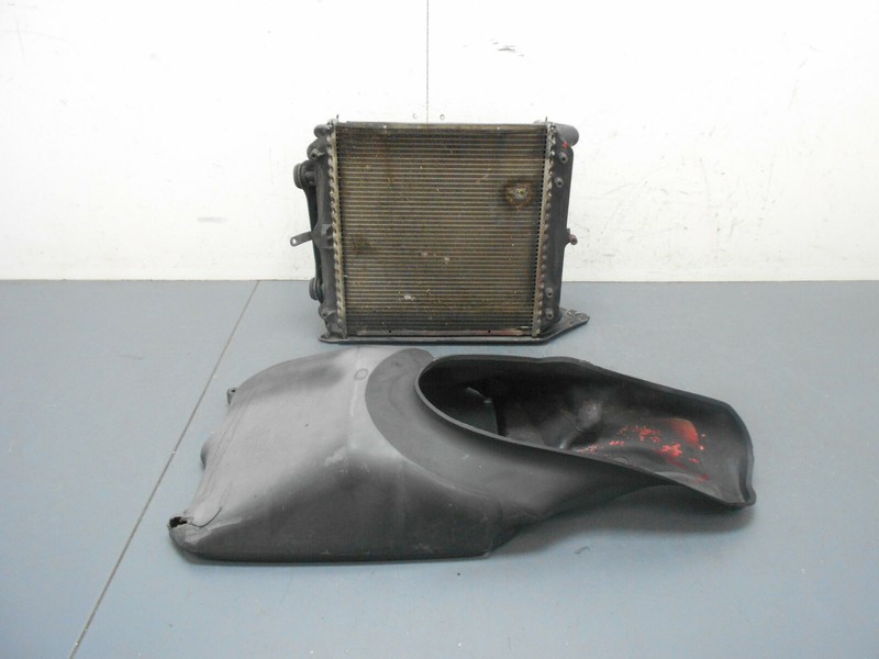 2002 02 Porsche 911 Carrera Right Radiator / Fan / Shroud #3014 E6