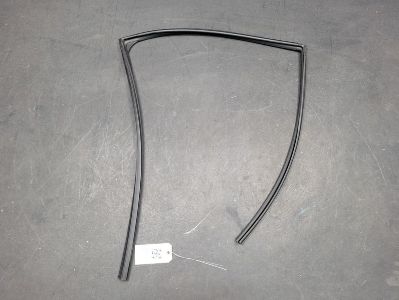 Rear Left Door Window Glass Run Channel 2022 Subaru Crosstrek 63527-FL031 18 -23
