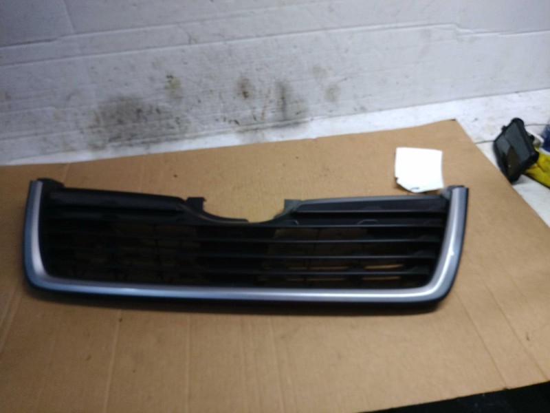 2020 Subaru Forester Grille OEM Red 4DR SUV 91121SJ100 Used 47K Miles