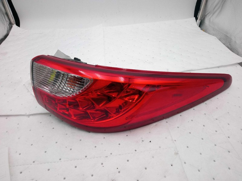 2015 INFINITI QX60 Right Tail Light Assembly Grey OEM 512852 Used 112K Miles
