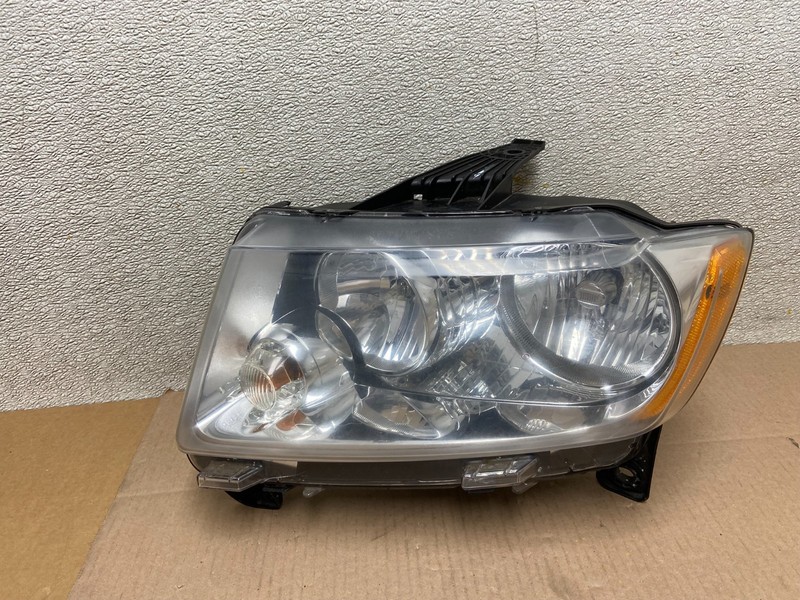 2011 to 2013 Jeep Grand Cherokee Halogen Left Driver Lh Headlight Oem Z3853 DW