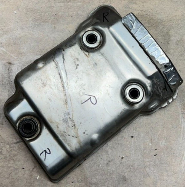 2005 Kawasaki Vulcan VN750 A Engine Motor Rear Cylinder Head Cover Valve VN 750