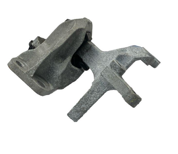 Nissan Rogue Sport engine mount 2018 engine frame mount right side FWD SL OEM