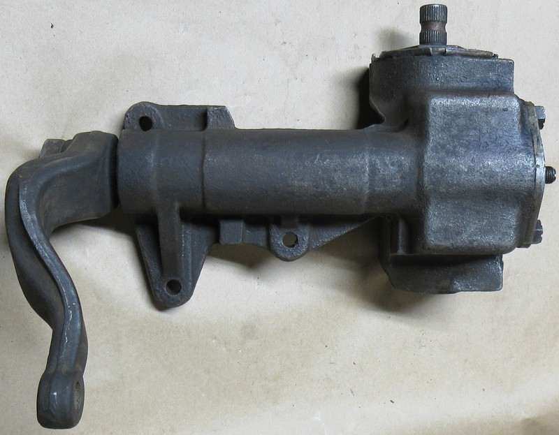 USED OEM 1960'S FORD MANUAL STEERING GEAR BOX C3AR-3550C HCA-BL, AX W/PITMAN ARM