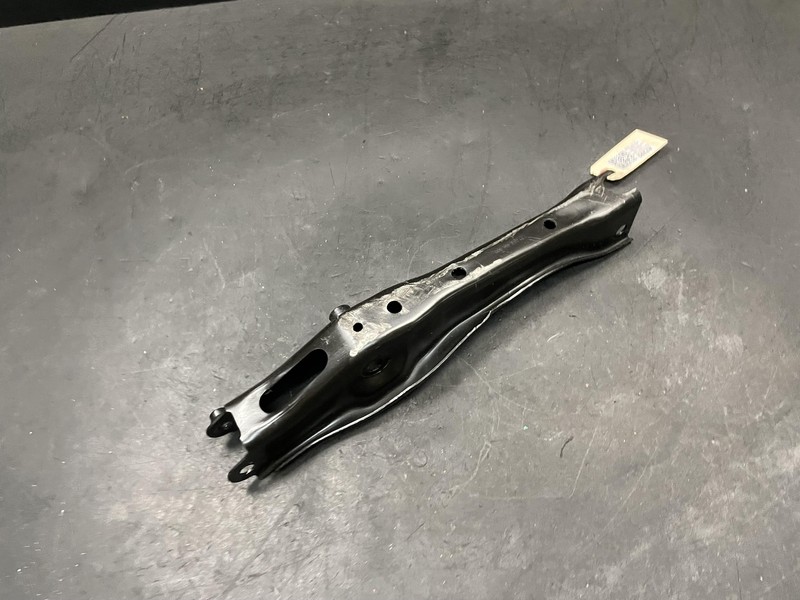 Rear Right Spring Lower Control Arm 2018 Acura MDX 52351-TZ5-A91 2017 - 2020 X