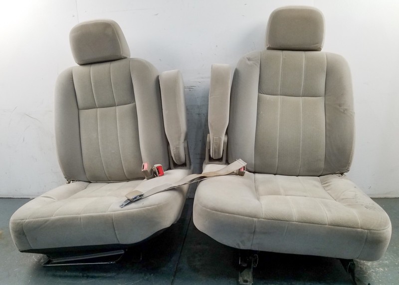 2006 Grand Marquis / Crown Vic Victoria Gray Cloth Front Seat Set #53752 Y1