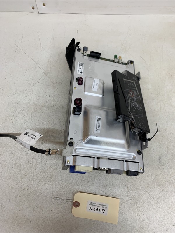 ⚡️18-20 TESLA 3 AWD MCU COMPUTER INTEL1462554-00-L with KEY CARD 15127 U1