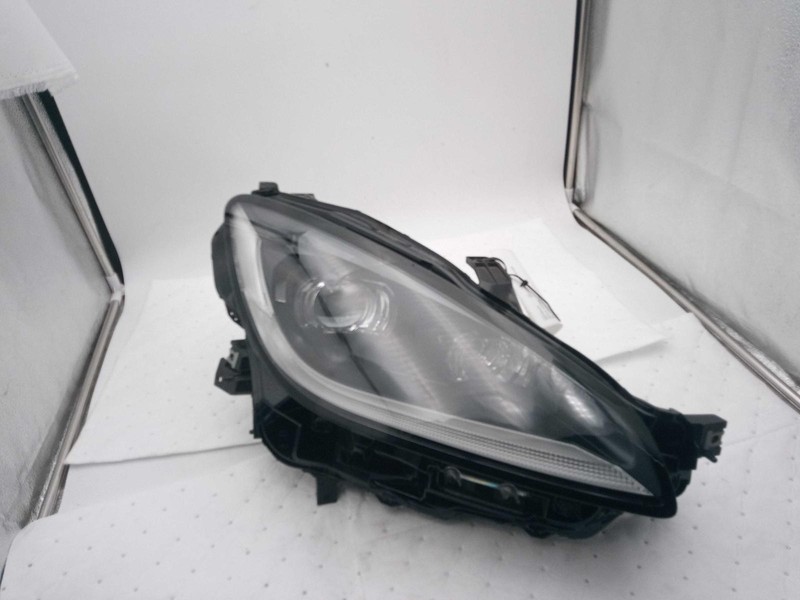 Used Right Headlight Assembly fits: 2023 Toyota Gr86 w/adaptive Right Grade B